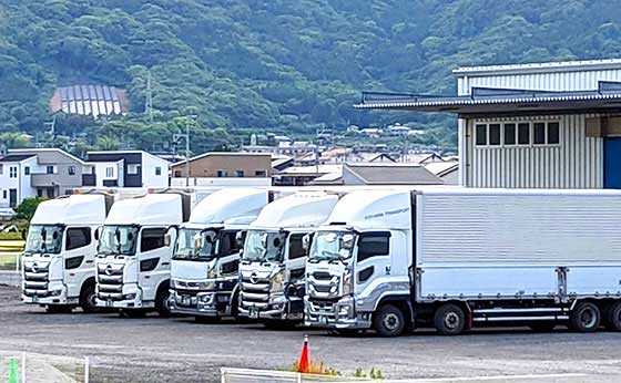 物流の横持ち（イメージ）